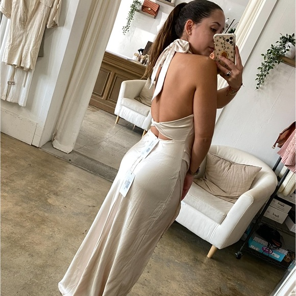 Champagne / nude formal gown - Picture 3 of 5